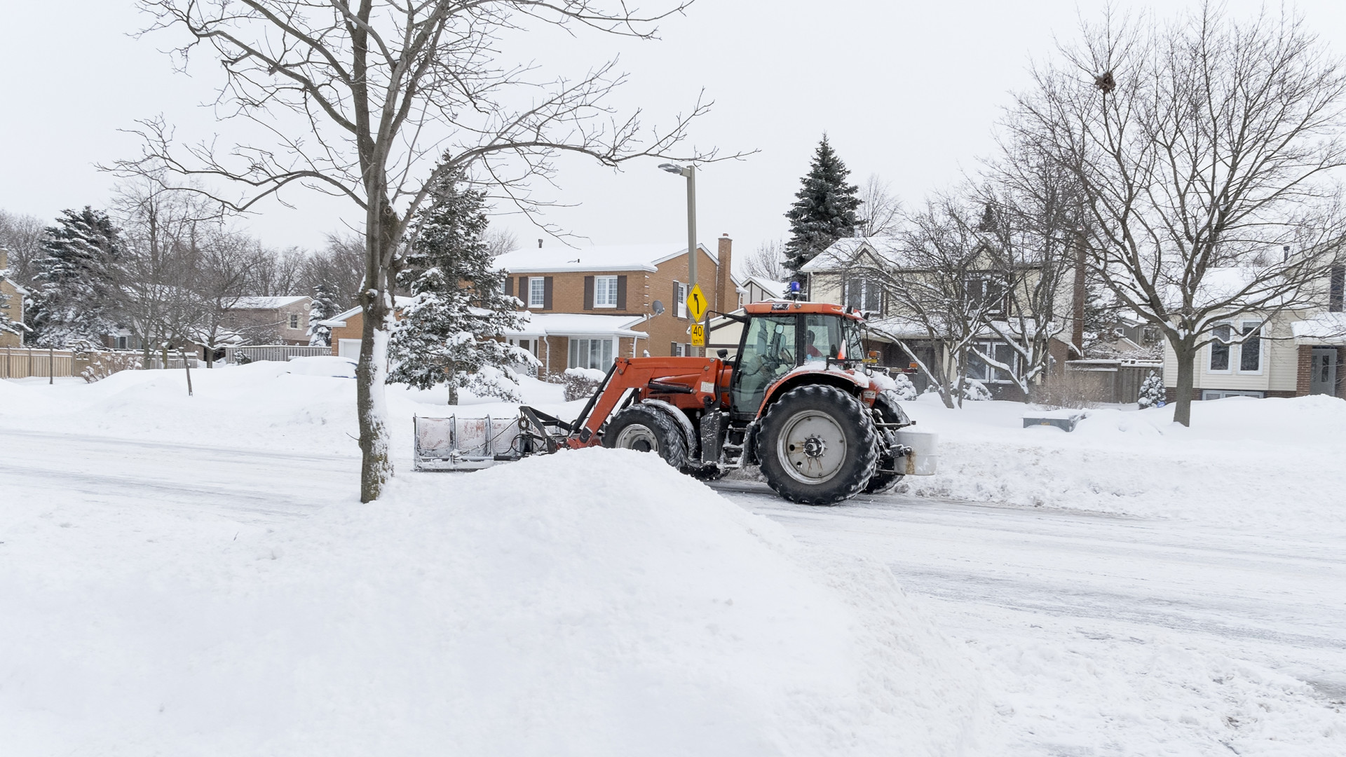 Our certified installers and integrators are familiar with snow removal and landscaping vehicles and equipments